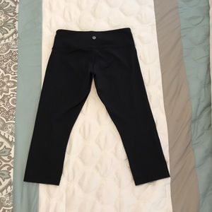 lululemon athletica Pants - Lululemon Capri Yoga Pants lululemon athletica Pants - Lululemon Capri Yoga Pants